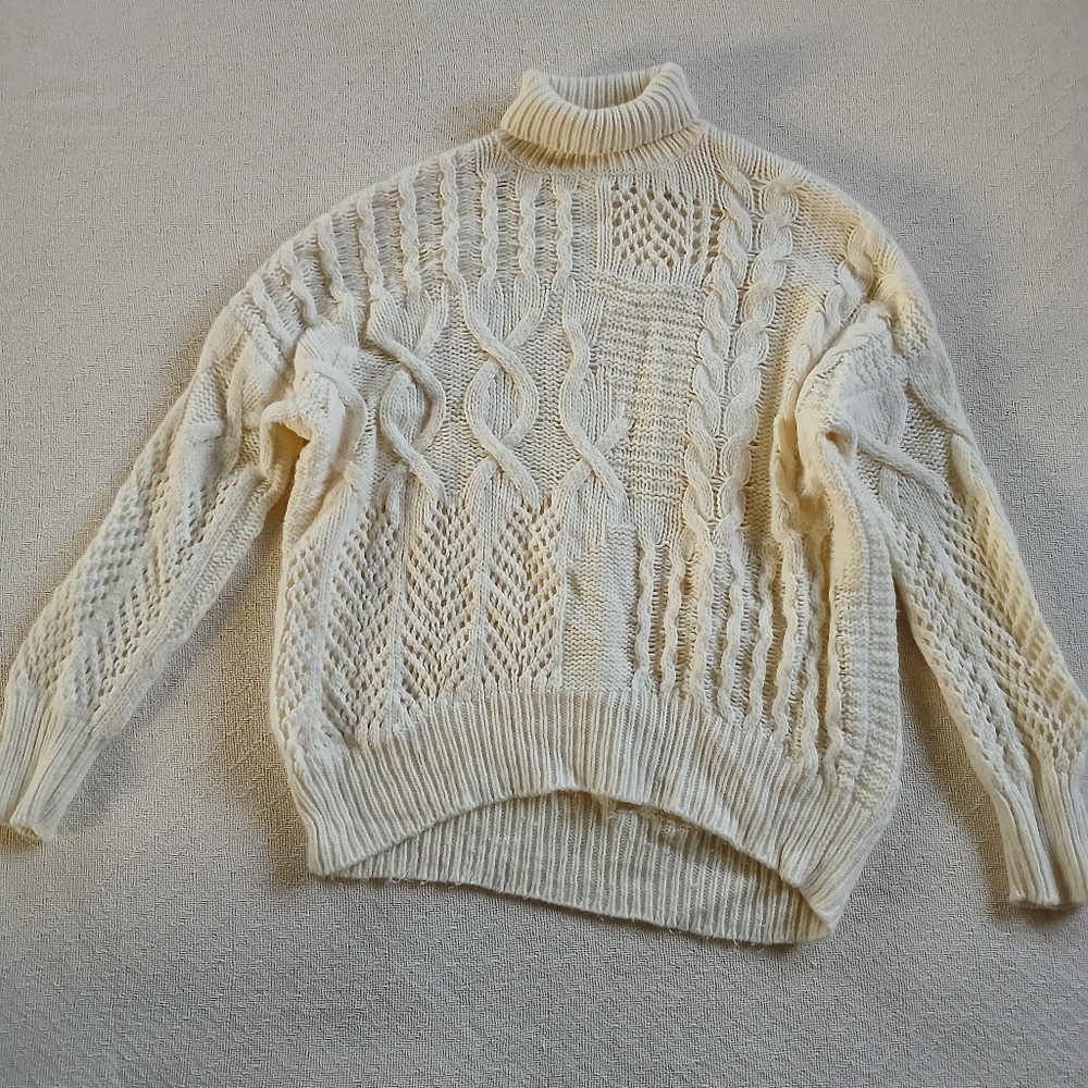 athleta ♡ wool cashmere sweater neutral xs quiet lux cable knit patchwork granny